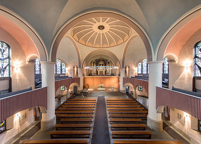 Kirchenfenster Alte Kirche